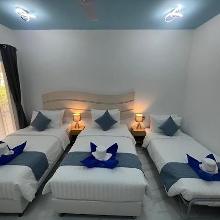 Infinity Beach Dhigurah Dhigurah  Esterno foto